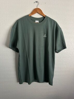 Nike ACG Dri-Fit Trail Logo Athletic Shirt Loose Fit Sportswear Men Size Medium